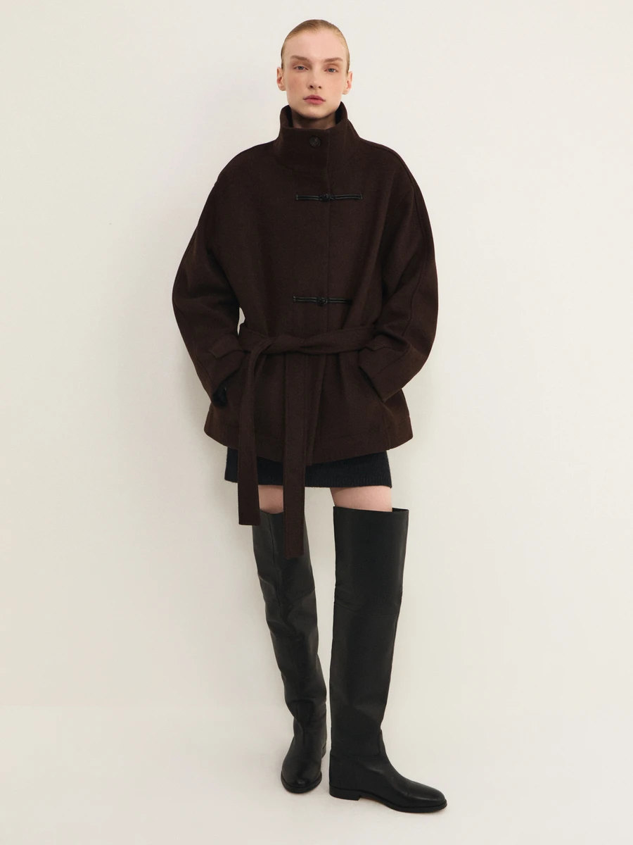 Полупальто с застёжками-узелками — ракурс 1
